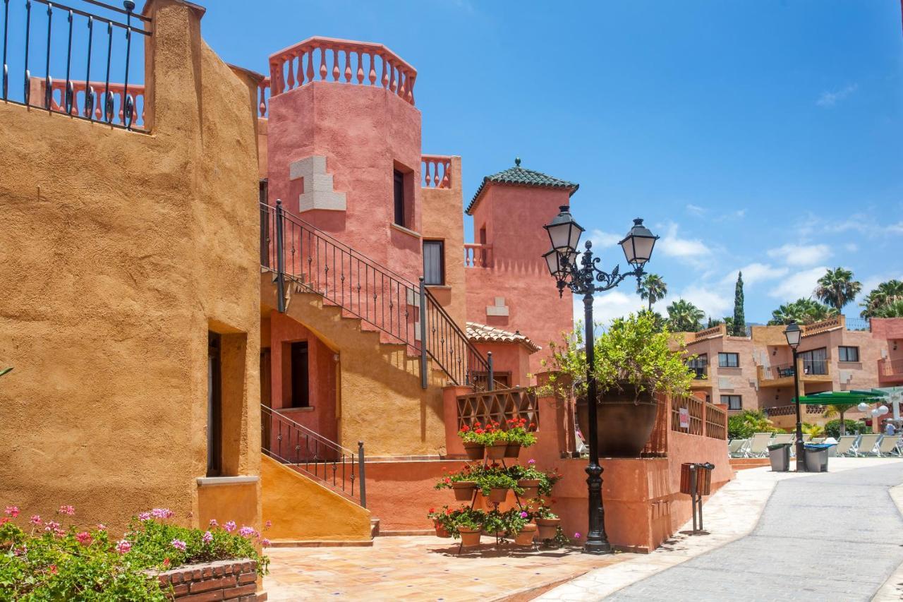 Villa Mandi Golf Resort Плая-де-лас-Америкас Экстерьер фото