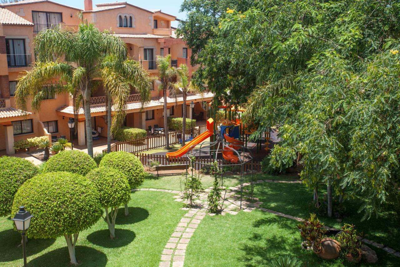 Villa Mandi Golf Resort Плая-де-лас-Америкас Экстерьер фото