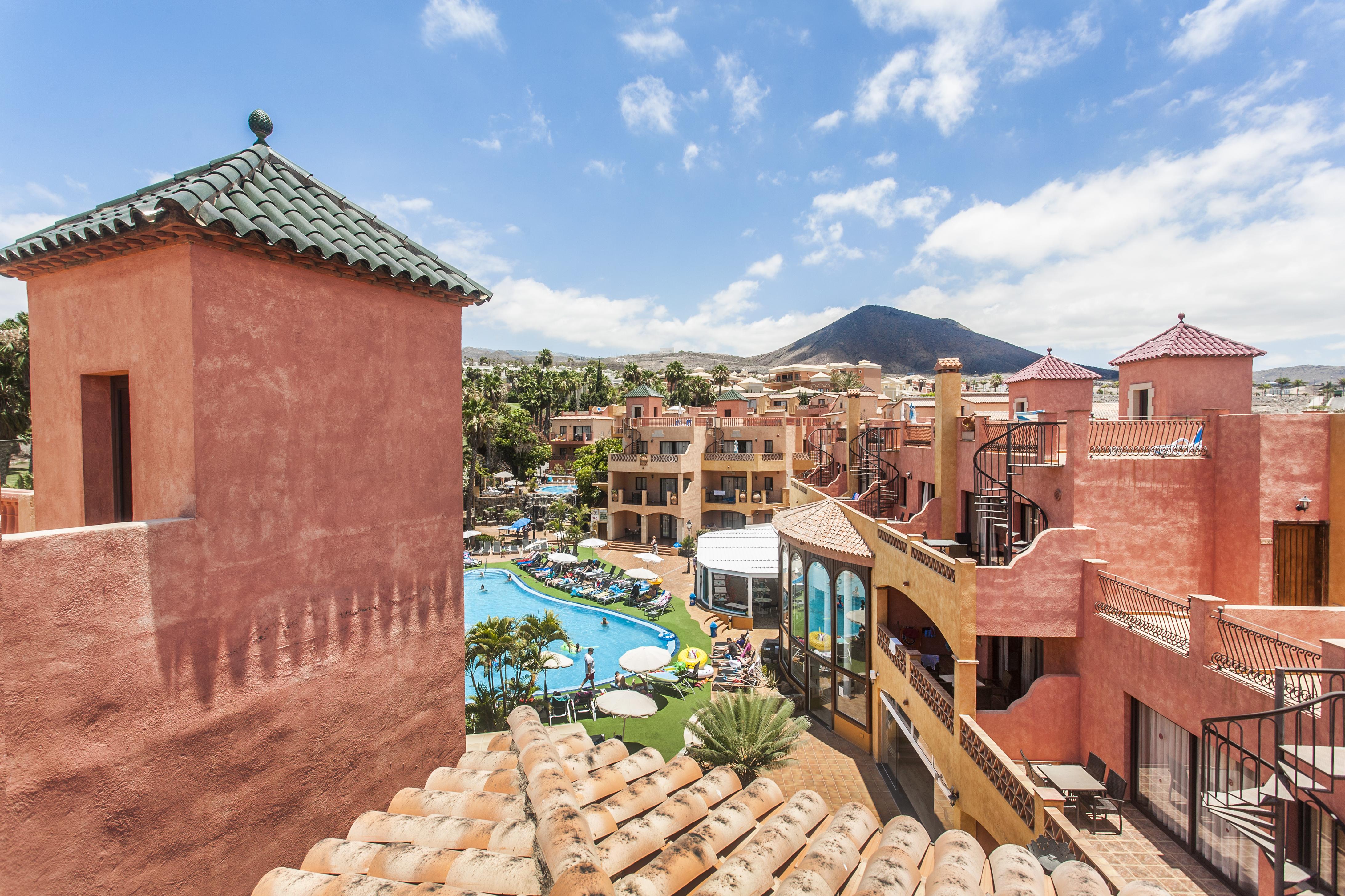 Villa Mandi Golf Resort Плая-де-лас-Америкас Экстерьер фото
