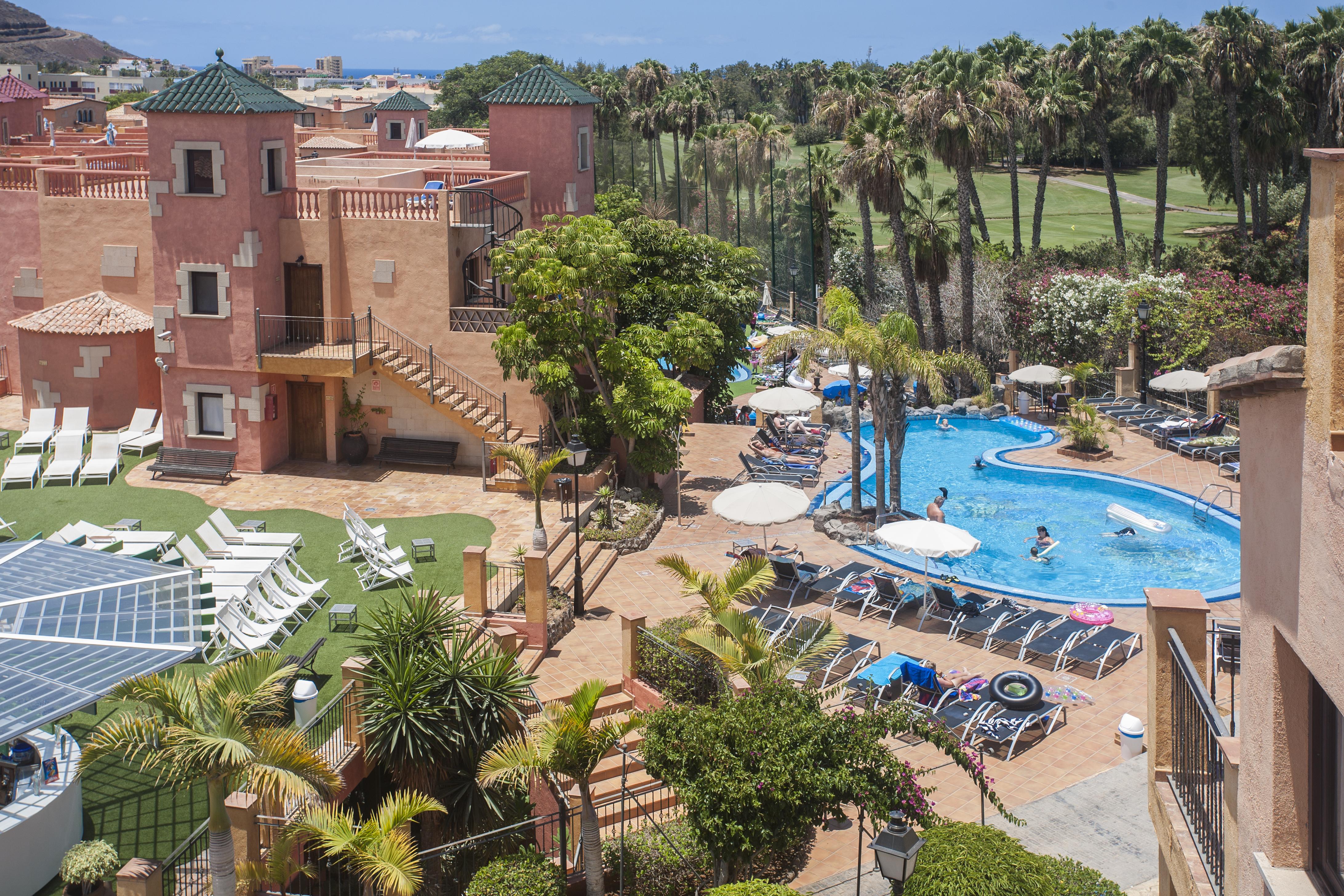 Villa Mandi Golf Resort Плая-де-лас-Америкас Экстерьер фото